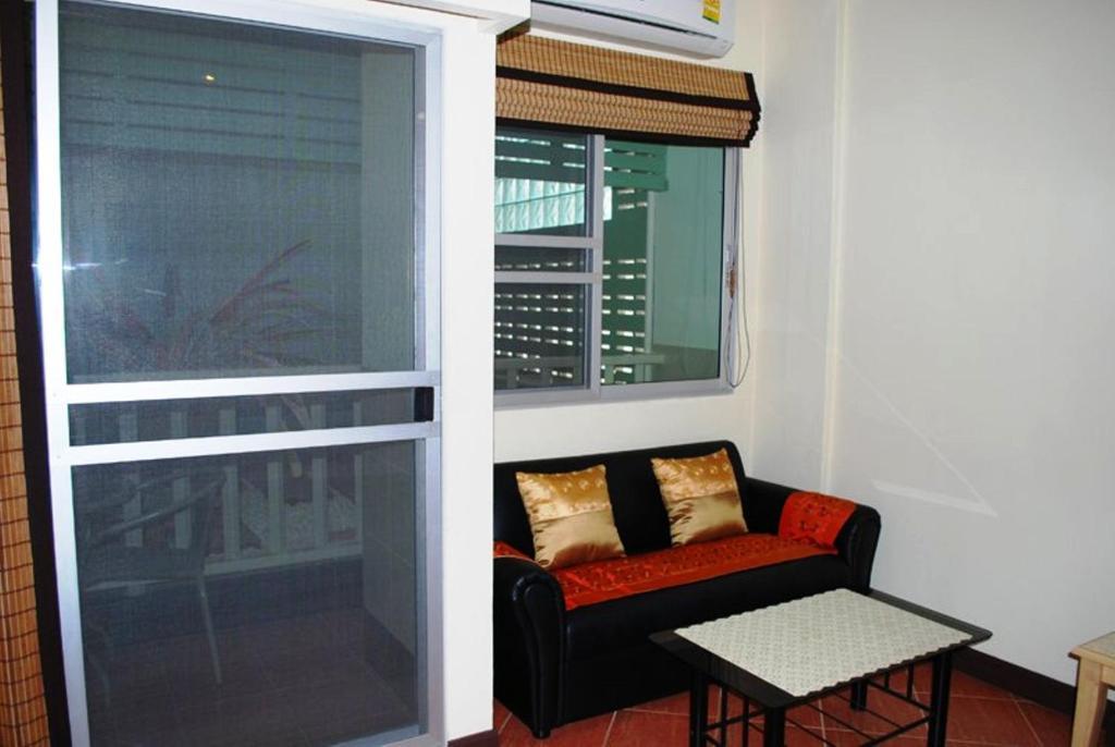 Jomtien Morningstar Guesthouse Rum bild